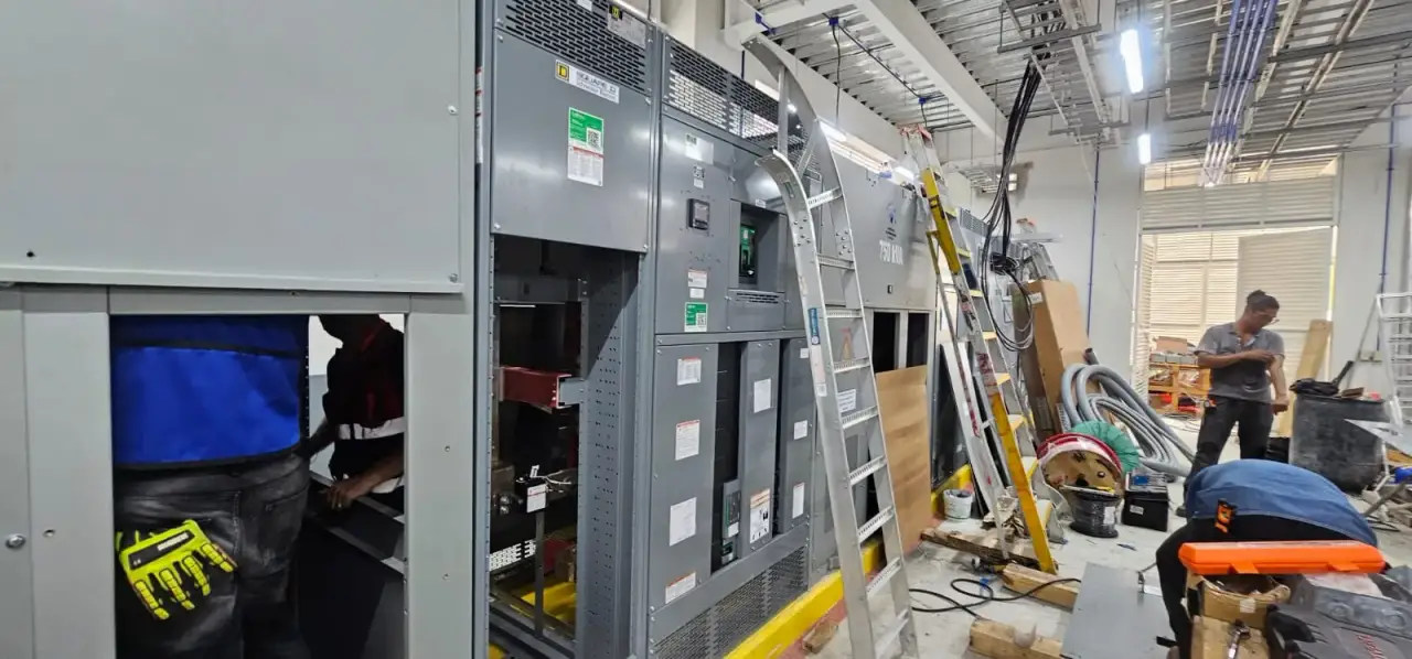 Intervención en switchgear Square D 750 kVA