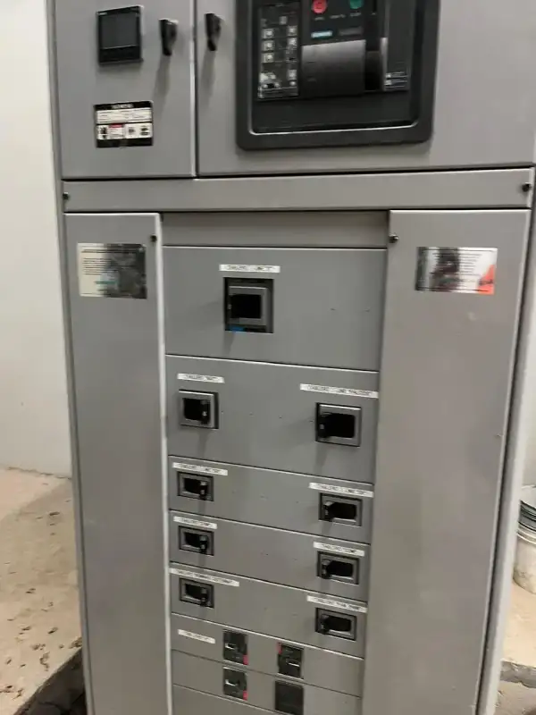 Tablero de distribución Siemens en sitio